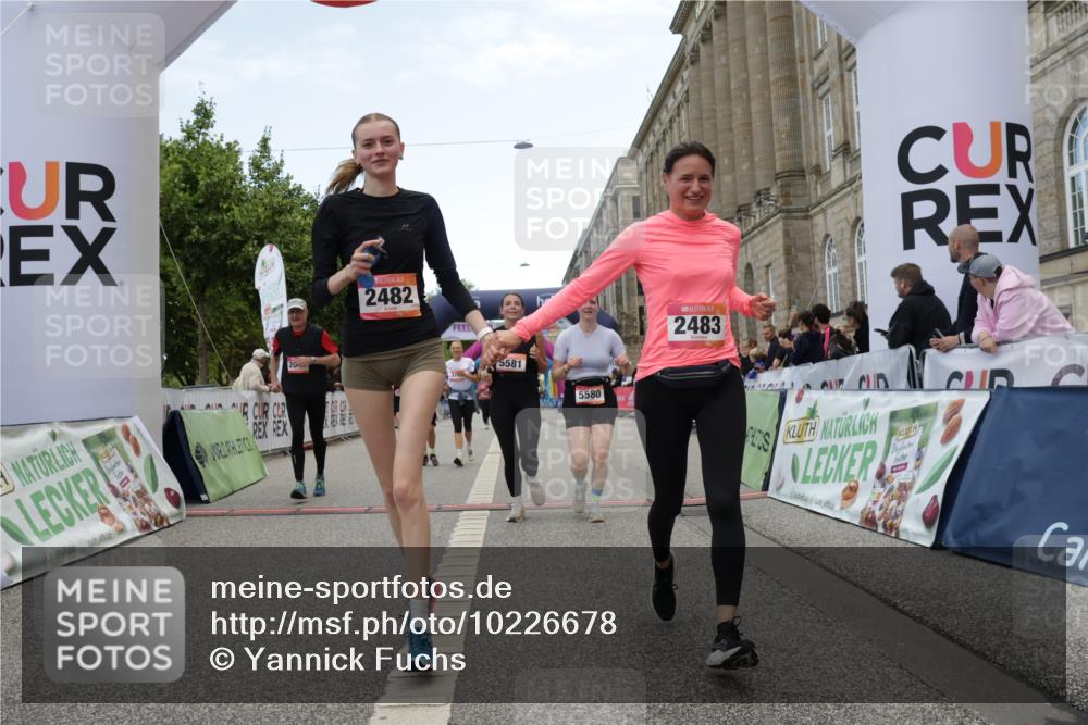 06.09.2026 - CURREX Alsterlauf Yannick Fuchs http://msf.ph/oto/10226678 06.09.2026 10:20:06 Ziel 2031, 2043, 2482, 2483, 3769, 3926, 4270, 4610, 4724, 4767, 5580, 5581 meine-sportfotos.de
