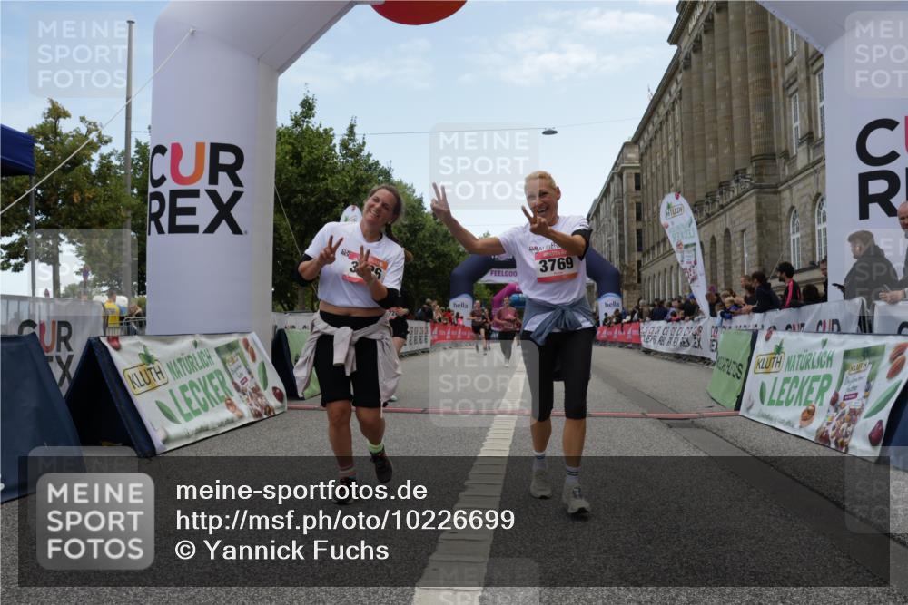 06.09.2026 - CURREX Alsterlauf Yannick Fuchs http://msf.ph/oto/10226699 06.09.2026 10:20:10 Ziel 2031, 2043, 2482, 2483, 3204, 3308, 3769, 3926, 4610, 4724, 5580, 5581 meine-sportfotos.de