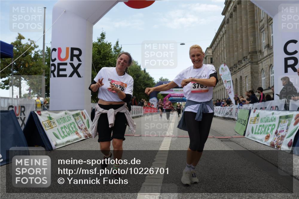 06.09.2026 - CURREX Alsterlauf Yannick Fuchs http://msf.ph/oto/10226701 06.09.2026 10:20:10 Ziel 2031, 2043, 2482, 2483, 3204, 3308, 3769, 3926, 4610, 4724, 5580, 5581 meine-sportfotos.de