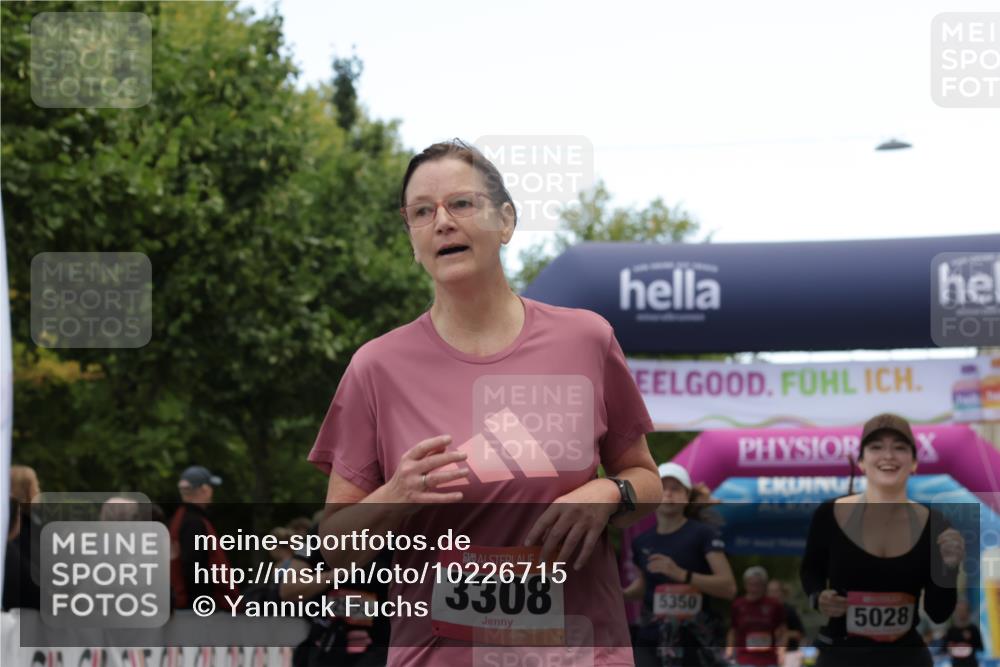 06.09.2026 - CURREX Alsterlauf Yannick Fuchs http://msf.ph/oto/10226715 06.09.2026 10:20:15 Ziel 2995, 3204, 3308, 3769, 3926, 4724, 5028, 5350 meine-sportfotos.de