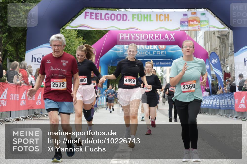 06.09.2026 - CURREX Alsterlauf Yannick Fuchs http://msf.ph/oto/10226743 06.09.2026 10:20:23 Ziel 2366, 2572, 2995, 4098, 4099, 4609, 5028, 5350 meine-sportfotos.de