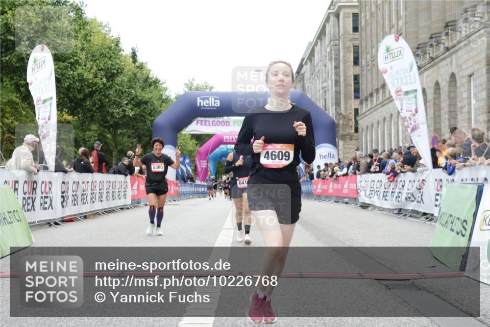 06.09.2026 - CURREX Alsterlauf Yannick Fuchs http://msf.ph/oto/10226768 06.09.2026 10:20:29 Ziel 2366, 2572, 3026, 4098, 4099, 4609, 5305, 6413 meine-sportfotos.de