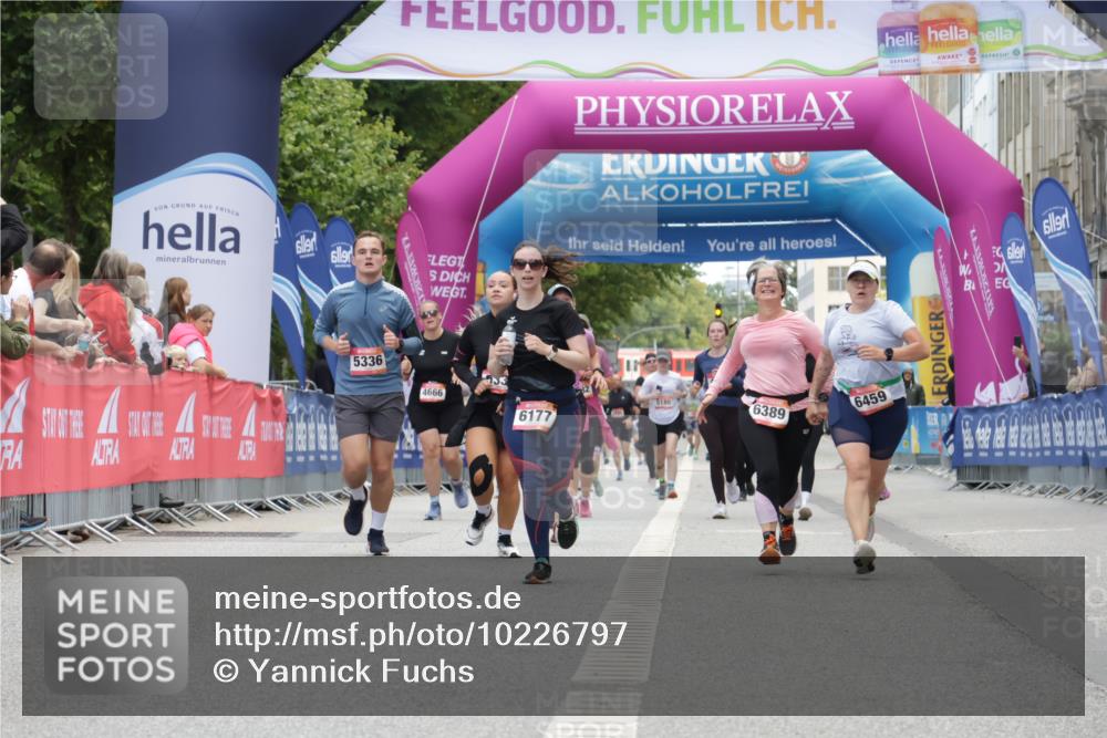 06.09.2026 - CURREX Alsterlauf Yannick Fuchs http://msf.ph/oto/10226797 06.09.2026 10:20:38 Ziel 3026, 4635, 5305, 6413 meine-sportfotos.de