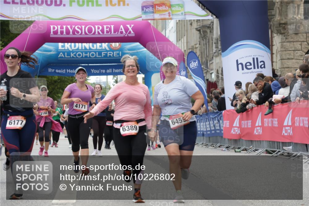 06.09.2026 - CURREX Alsterlauf Yannick Fuchs http://msf.ph/oto/10226802 06.09.2026 10:20:41 Ziel 4171, 4635, 5336, 5337, 6177, 6389, 6459 meine-sportfotos.de
