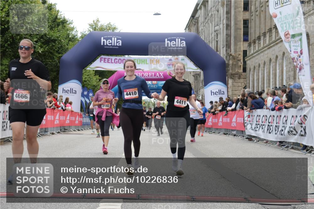 06.09.2026 - CURREX Alsterlauf Yannick Fuchs http://msf.ph/oto/10226836 06.09.2026 10:20:49 Ziel 2182, 4171, 4410, 4411, 4666, 5336, 5337, 6177, 6389, 6459 meine-sportfotos.de
