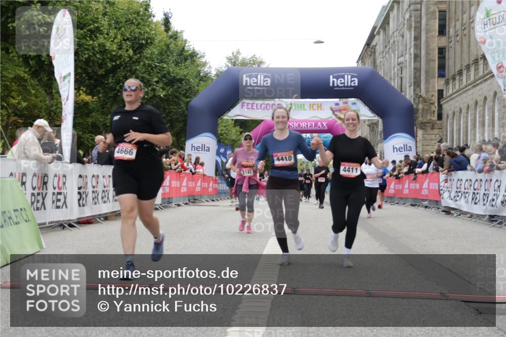 06.09.2026 - CURREX Alsterlauf Yannick Fuchs http://msf.ph/oto/10226837 06.09.2026 10:20:50 Ziel 2182, 4171, 4410, 4411, 4666, 5336, 5337, 6177, 6389, 6459 meine-sportfotos.de