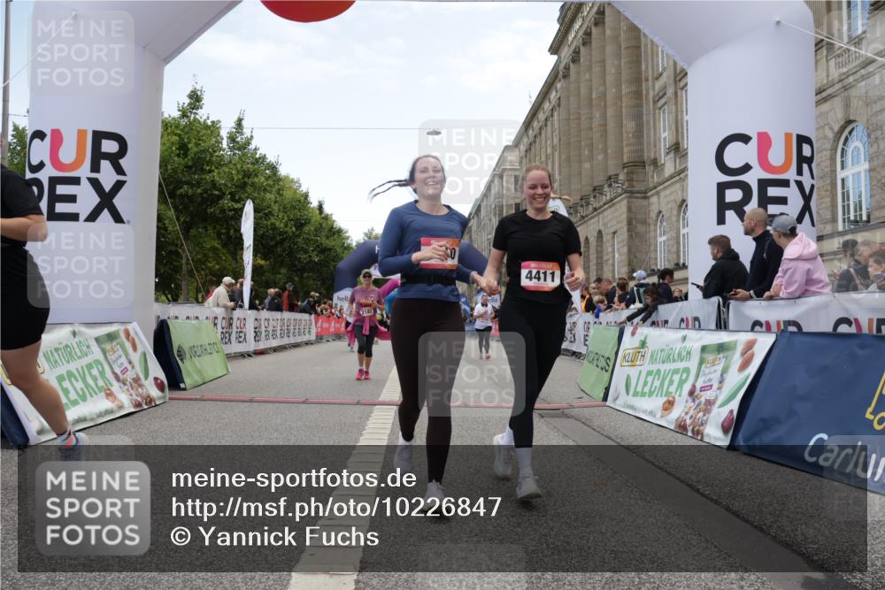 06.09.2026 - CURREX Alsterlauf Yannick Fuchs http://msf.ph/oto/10226847 06.09.2026 10:20:52 Ziel 2146, 2182, 4171, 4410, 4411, 4666, 5180, 5336, 5337, 6177 meine-sportfotos.de