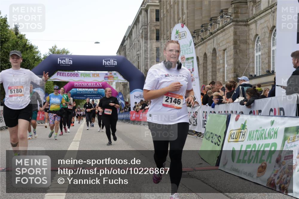 06.09.2026 - CURREX Alsterlauf Yannick Fuchs http://msf.ph/oto/10226867 06.09.2026 10:20:57 Ziel 2146, 2182, 2885, 4410, 4411, 4666, 5180, 5806, 6403, 6404 meine-sportfotos.de