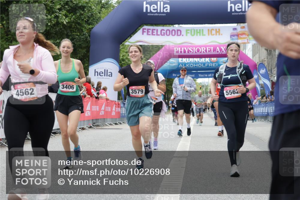 06.09.2026 - CURREX Alsterlauf Yannick Fuchs http://msf.ph/oto/10226908 06.09.2026 10:21:08 Ziel 2754, 2755, 2757, 3406, 3495, 3579, 4436, 4562, 4934, 5136, 5562, 6403, 6404 meine-sportfotos.de