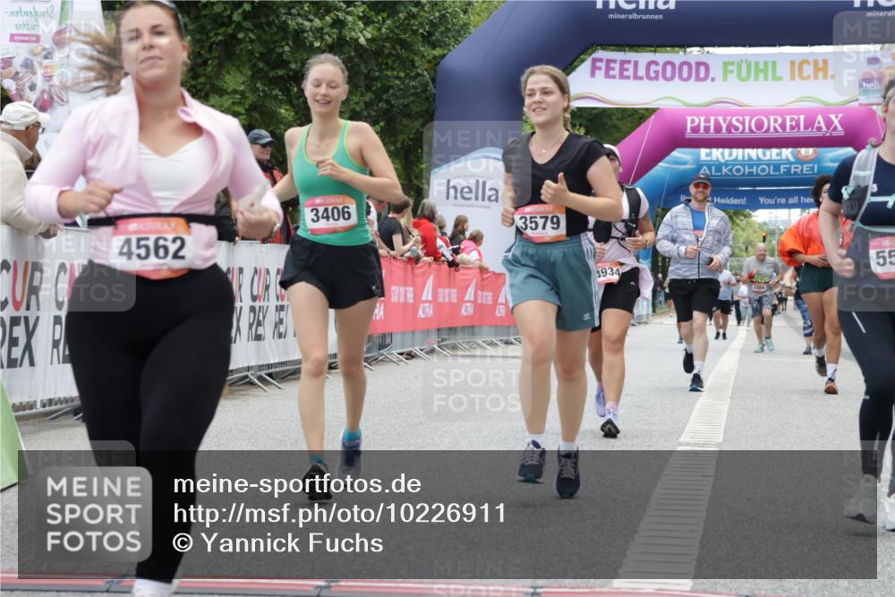 06.09.2026 - CURREX Alsterlauf Yannick Fuchs http://msf.ph/oto/10226911 06.09.2026 10:21:08 Ziel 2754, 2755, 2757, 3406, 3495, 3579, 4436, 4562, 4934, 5136, 5562, 6403, 6404 meine-sportfotos.de