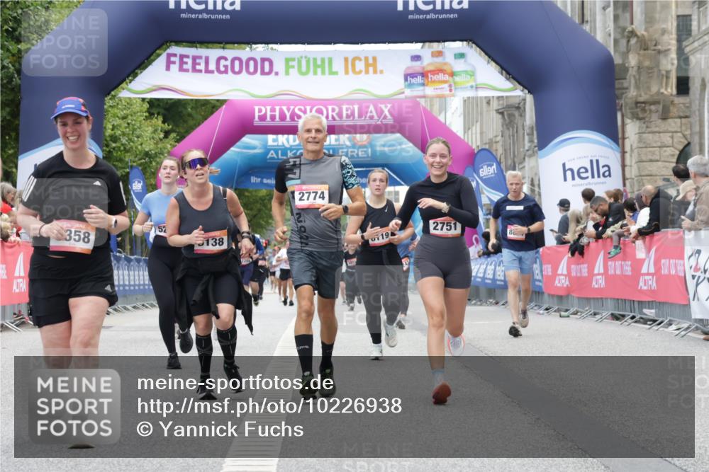 06.09.2026 - CURREX Alsterlauf Yannick Fuchs http://msf.ph/oto/10226938 06.09.2026 10:22:41 Ziel 2751, 2774, 4903, 5358, 5563, 8119 meine-sportfotos.de