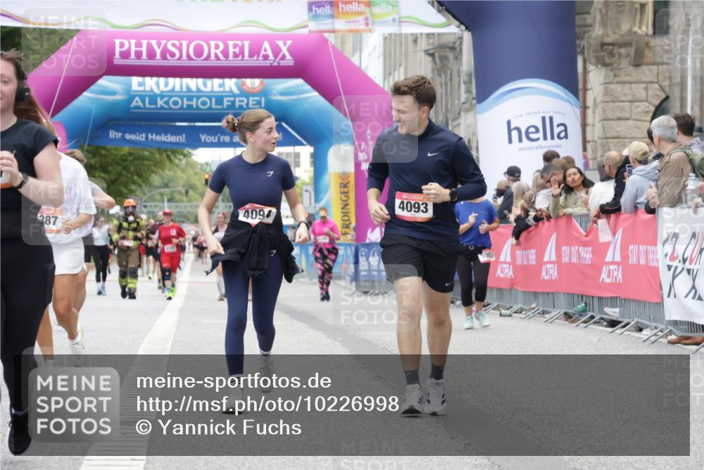 06.09.2026 - CURREX Alsterlauf Yannick Fuchs http://msf.ph/oto/10226998 06.09.2026 10:23:07 Ziel 2987, 3275, 4093, 4094, 6225 meine-sportfotos.de