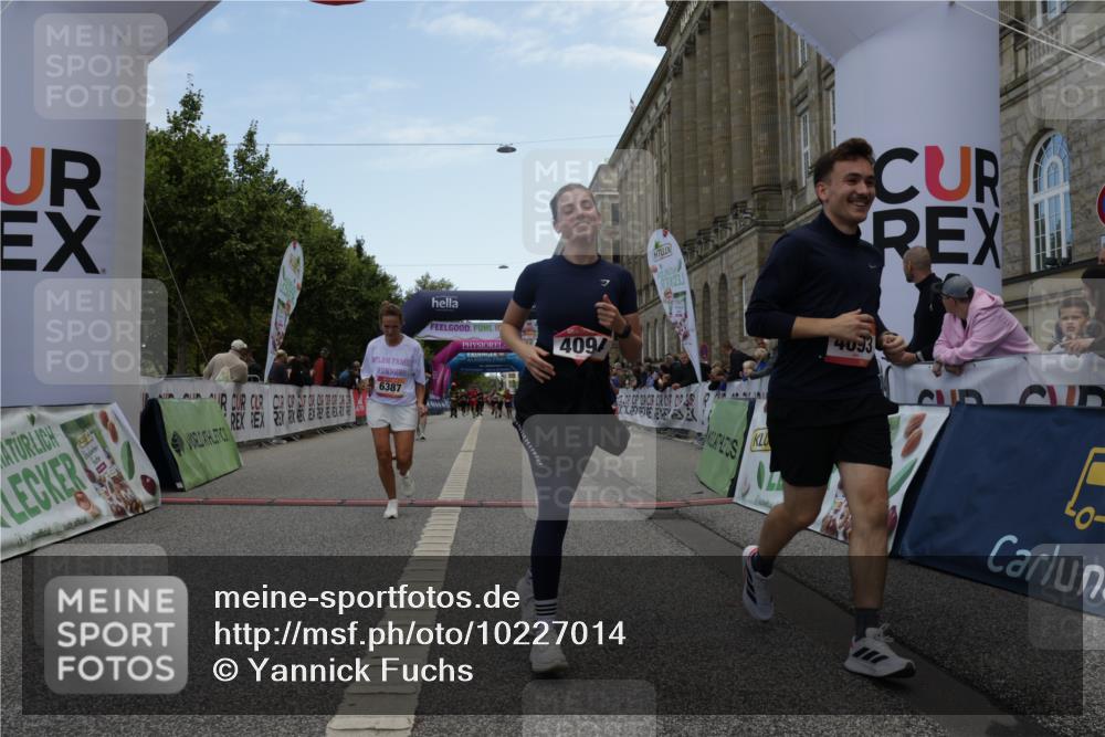 06.09.2026 - CURREX Alsterlauf Yannick Fuchs http://msf.ph/oto/10227014 06.09.2026 10:23:13 Ziel 2945, 2987, 4093, 4094, 4918, 5980, 6387 meine-sportfotos.de