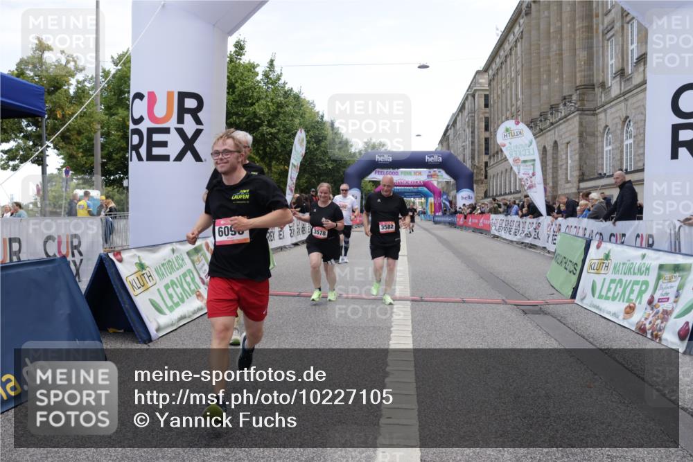 06.09.2026 - CURREX Alsterlauf Yannick Fuchs http://msf.ph/oto/10227105 06.09.2026 10:23:44 Ziel 3424, 3578, 3582, 4450, 4659, 6090, 8144 meine-sportfotos.de