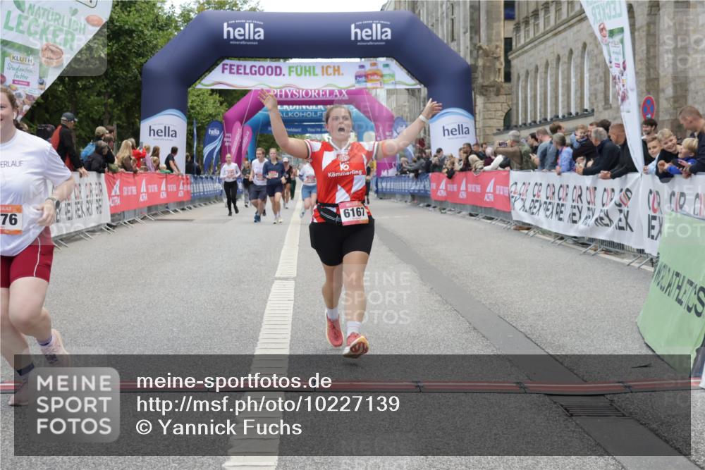 06.09.2026 - CURREX Alsterlauf Yannick Fuchs http://msf.ph/oto/10227139 06.09.2026 10:24:02 Ziel 2127, 2276, 2553, 5817, 6167 meine-sportfotos.de