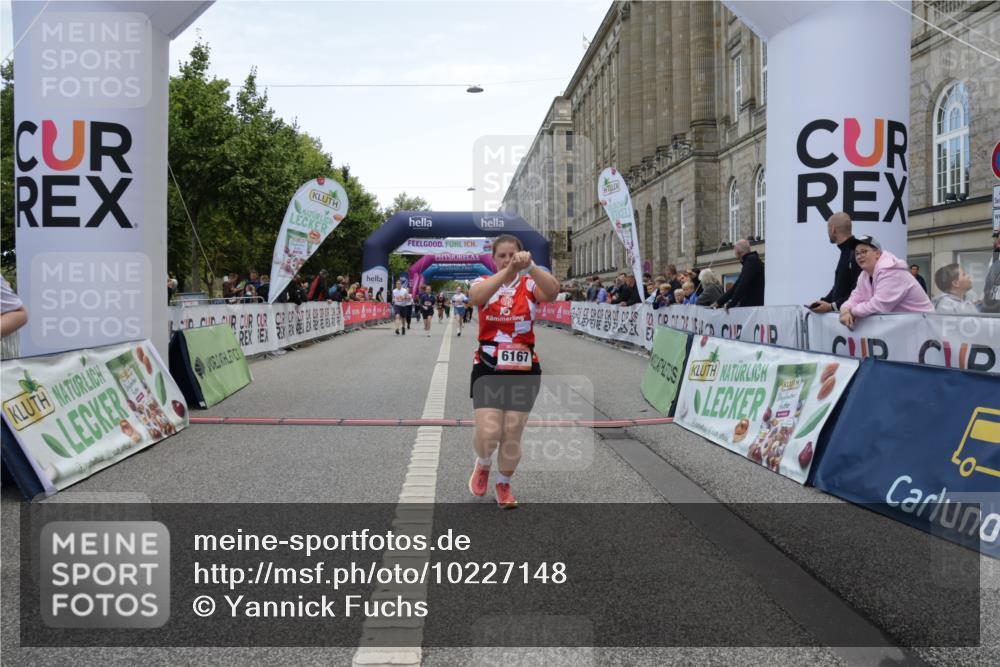 06.09.2026 - CURREX Alsterlauf Yannick Fuchs http://msf.ph/oto/10227148 06.09.2026 10:24:04 Ziel 2127, 2276, 2553, 4271, 5817, 6167 meine-sportfotos.de