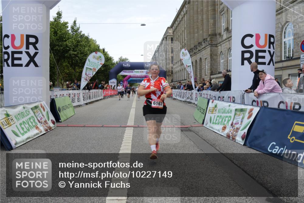 06.09.2026 - CURREX Alsterlauf Yannick Fuchs http://msf.ph/oto/10227149 06.09.2026 10:24:04 Ziel 2127, 2276, 2553, 4271, 5817, 6167 meine-sportfotos.de