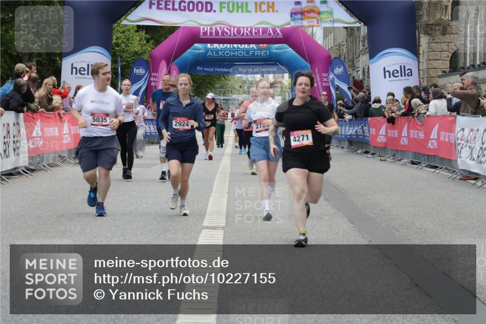 06.09.2026 - CURREX Alsterlauf Yannick Fuchs http://msf.ph/oto/10227155 06.09.2026 10:24:06 Ziel 2127, 2276, 2553, 2726, 2924, 4271, 5035, 6167 meine-sportfotos.de