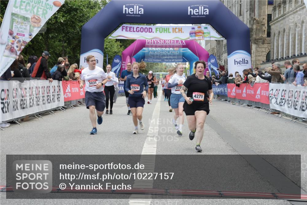 06.09.2026 - CURREX Alsterlauf Yannick Fuchs http://msf.ph/oto/10227157 06.09.2026 10:24:07 Ziel 2276, 2726, 2924, 4271, 5035, 6167 meine-sportfotos.de
