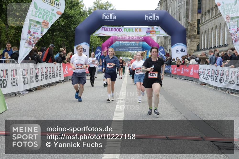 06.09.2026 - CURREX Alsterlauf Yannick Fuchs http://msf.ph/oto/10227158 06.09.2026 10:24:07 Ziel 2276, 2726, 2924, 4271, 5035, 6167 meine-sportfotos.de