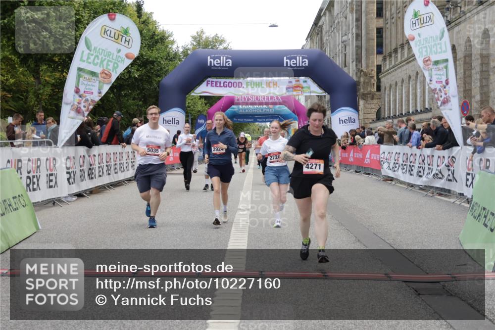 06.09.2026 - CURREX Alsterlauf Yannick Fuchs http://msf.ph/oto/10227160 06.09.2026 10:24:08 Ziel 2276, 2726, 2924, 3183, 3185, 4271, 5035, 6167 meine-sportfotos.de