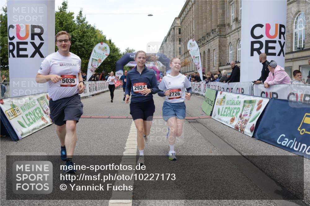 06.09.2026 - CURREX Alsterlauf Yannick Fuchs http://msf.ph/oto/10227173 06.09.2026 10:24:11 Ziel 2393, 2726, 2924, 3183, 3185, 4271, 5035, 5732 meine-sportfotos.de