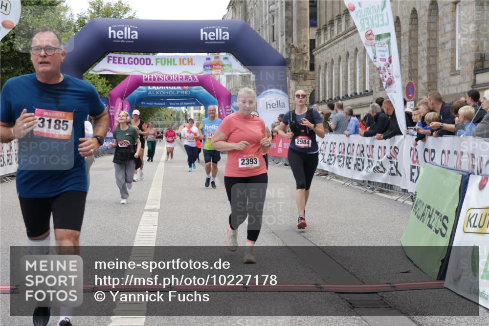 06.09.2026 - CURREX Alsterlauf Yannick Fuchs http://msf.ph/oto/10227178 06.09.2026 10:24:14 Ziel 2393, 2726, 2924, 3183, 3185, 3965, 4271, 4513, 4514, 5035, 5732, 6422 meine-sportfotos.de