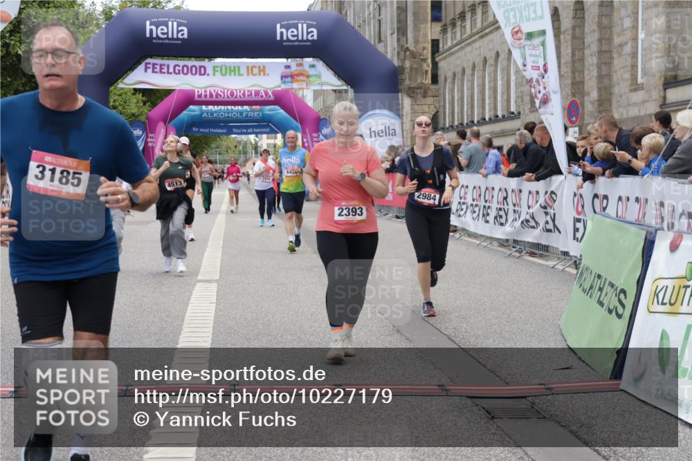 06.09.2026 - CURREX Alsterlauf Yannick Fuchs http://msf.ph/oto/10227179 06.09.2026 10:24:14 Ziel 2393, 2726, 2924, 3183, 3185, 3965, 4271, 4513, 4514, 5035, 5732, 6422 meine-sportfotos.de