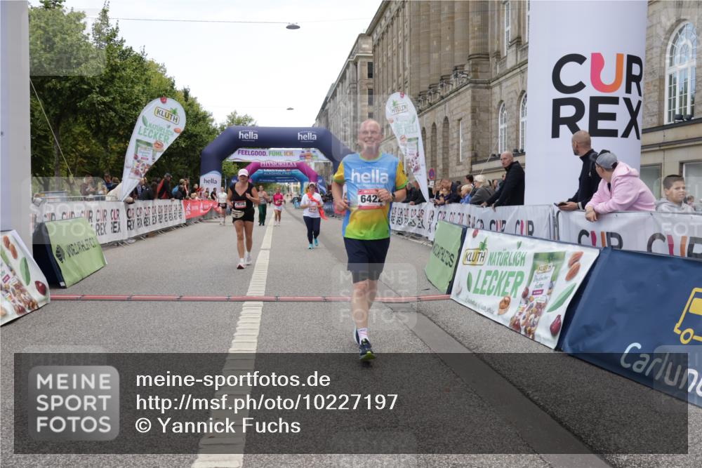 06.09.2026 - CURREX Alsterlauf Yannick Fuchs http://msf.ph/oto/10227197 06.09.2026 10:24:20 Ziel 2393, 3183, 3185, 3856, 3965, 4513, 4514, 5732, 6422 meine-sportfotos.de