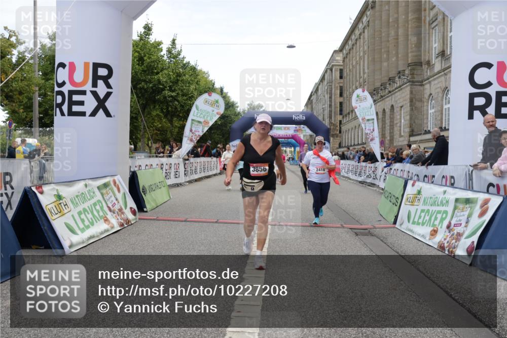 06.09.2026 - CURREX Alsterlauf Yannick Fuchs http://msf.ph/oto/10227208 06.09.2026 10:24:24 Ziel 2662, 3856, 3899, 3900, 3965, 4513, 4514, 5604, 6422 meine-sportfotos.de