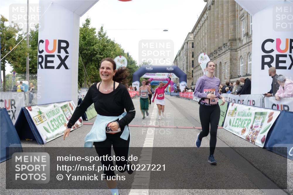 06.09.2026 - CURREX Alsterlauf Yannick Fuchs http://msf.ph/oto/10227221 06.09.2026 10:24:28 Ziel 2662, 3856, 3899, 3900, 5604, 5842 meine-sportfotos.de