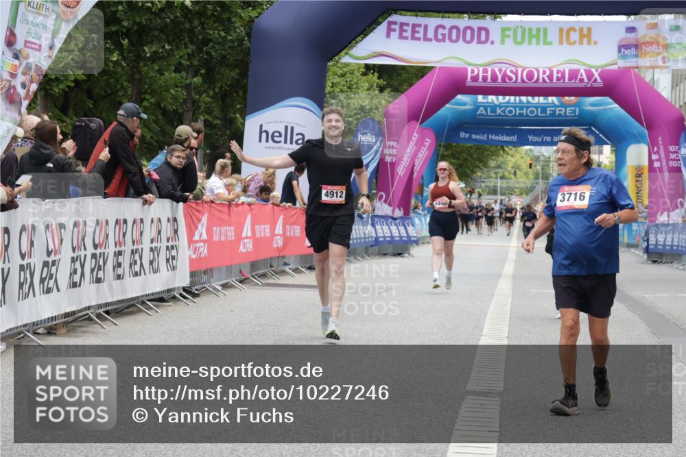 06.09.2026 - CURREX Alsterlauf Yannick Fuchs http://msf.ph/oto/10227246 06.09.2026 10:24:49 Ziel 3716, 4912 meine-sportfotos.de