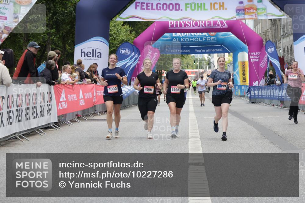 06.09.2026 - CURREX Alsterlauf Yannick Fuchs http://msf.ph/oto/10227286 06.09.2026 10:25:23 Ziel 4000, 6333 meine-sportfotos.de