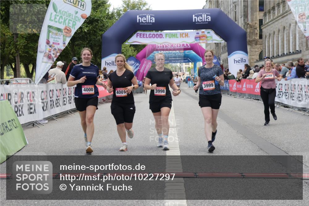 06.09.2026 - CURREX Alsterlauf Yannick Fuchs http://msf.ph/oto/10227297 06.09.2026 10:25:27 Ziel 3998, 3999, 4000, 4001, 5248, 6333 meine-sportfotos.de
