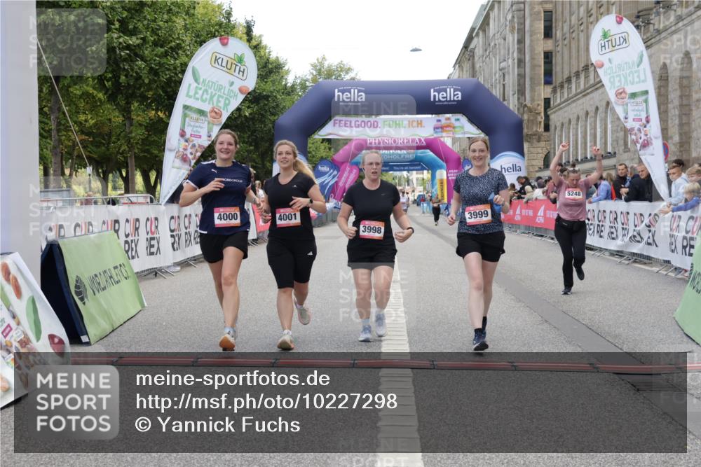 06.09.2026 - CURREX Alsterlauf Yannick Fuchs http://msf.ph/oto/10227298 06.09.2026 10:25:28 Ziel 3998, 3999, 4000, 4001, 5248, 6333 meine-sportfotos.de
