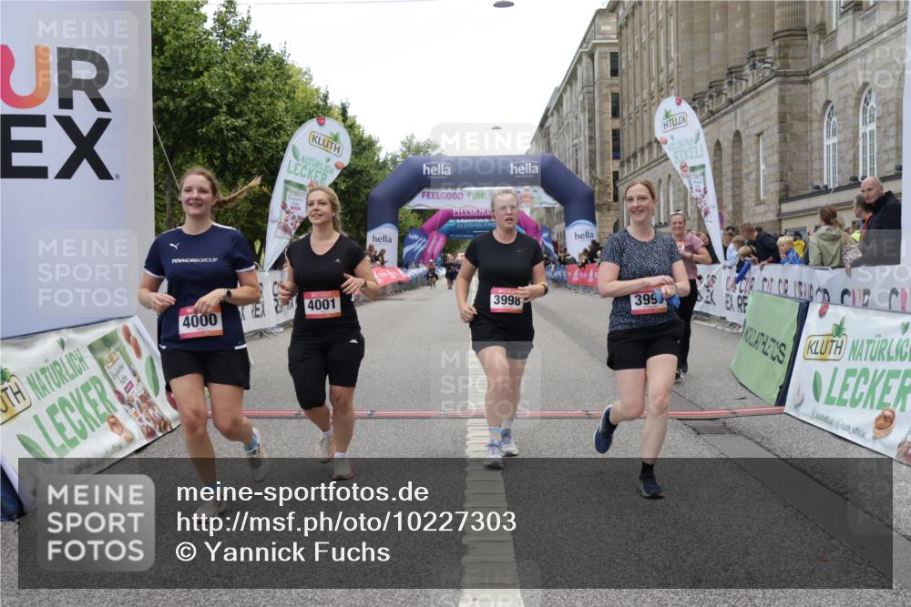 06.09.2026 - CURREX Alsterlauf Yannick Fuchs http://msf.ph/oto/10227303 06.09.2026 10:25:29 Ziel 3998, 3999, 4000, 4001, 5248, 6333 meine-sportfotos.de
