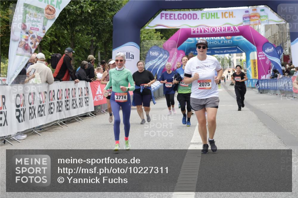 06.09.2026 - CURREX Alsterlauf Yannick Fuchs http://msf.ph/oto/10227311 06.09.2026 10:25:43 Ziel 2075, 3774, 4258, 6202, 6252 meine-sportfotos.de