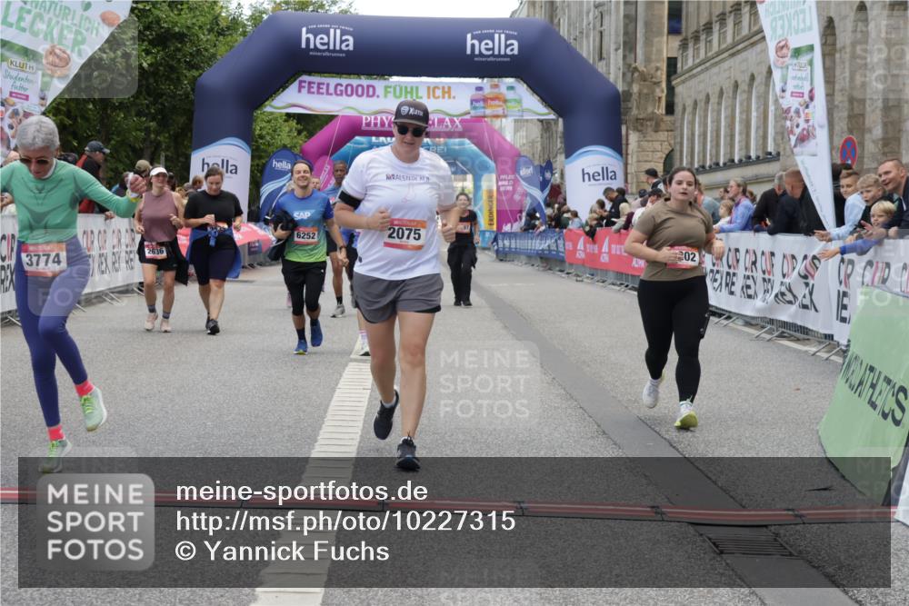 06.09.2026 - CURREX Alsterlauf Yannick Fuchs http://msf.ph/oto/10227315 06.09.2026 10:25:44 Ziel 2075, 3774, 4258, 6202, 6252 meine-sportfotos.de