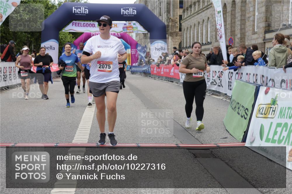 06.09.2026 - CURREX Alsterlauf Yannick Fuchs http://msf.ph/oto/10227316 06.09.2026 10:25:45 Ziel 2075, 2635, 2636, 3774, 4258, 6202, 6252, 6325 meine-sportfotos.de