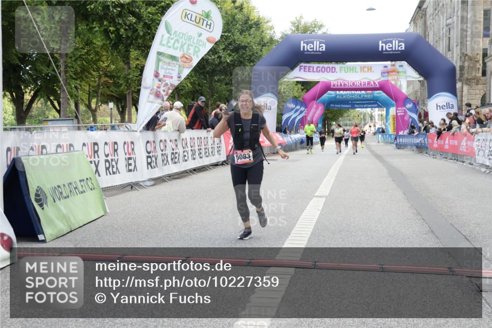 06.09.2026 - CURREX Alsterlauf Yannick Fuchs http://msf.ph/oto/10227359 06.09.2026 10:25:57 Ziel 2635, 2636, 3297, 4794, 5083, 5409, 6325 meine-sportfotos.de