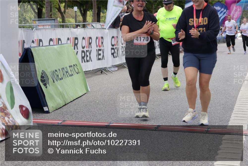 06.09.2026 - CURREX Alsterlauf Yannick Fuchs http://msf.ph/oto/10227391 06.09.2026 10:26:14 Ziel 2439, 2468, 4170, 5944 meine-sportfotos.de