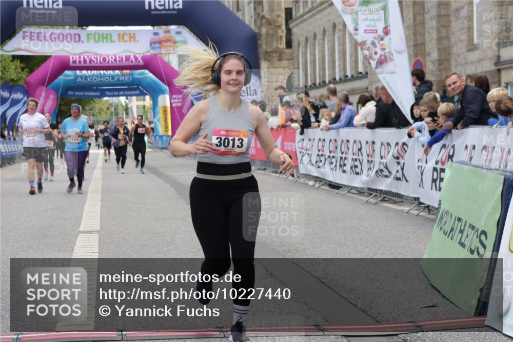 06.09.2026 - CURREX Alsterlauf Yannick Fuchs http://msf.ph/oto/10227440 06.09.2026 10:26:46 Ziel 3013, 5058 meine-sportfotos.de