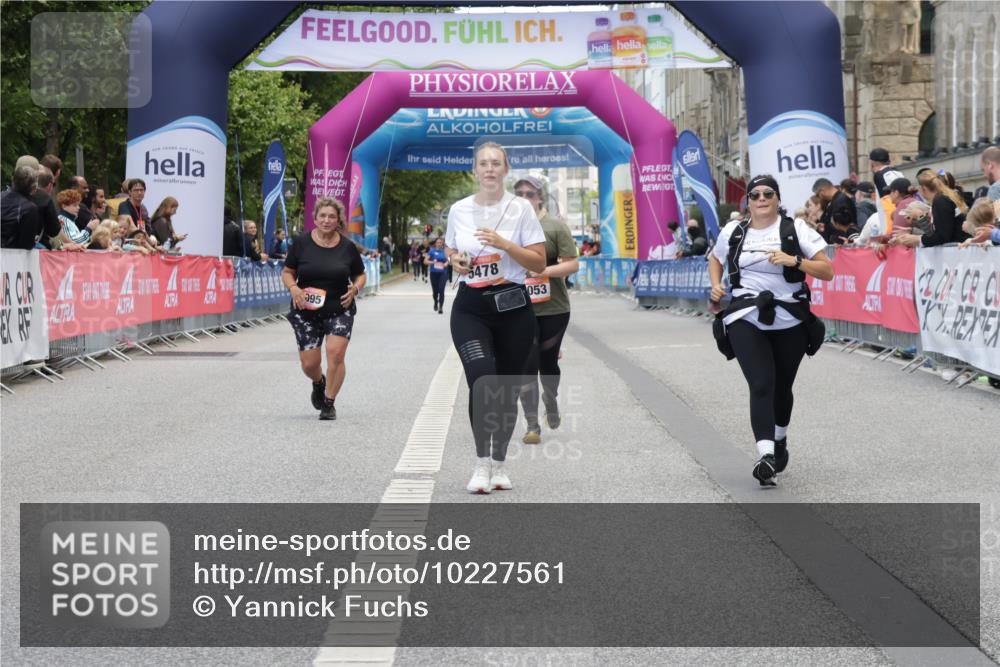 06.09.2026 - CURREX Alsterlauf Yannick Fuchs http://msf.ph/oto/10227561 06.09.2026 10:27:42 Ziel 3070, 4307, 4544, 5478, 8053 meine-sportfotos.de