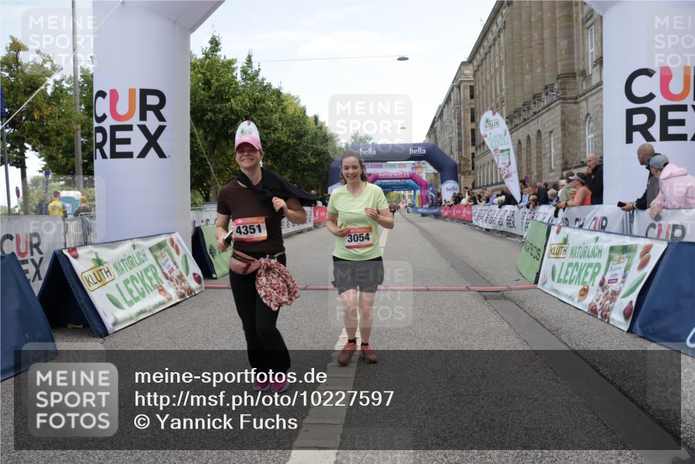 06.09.2026 - CURREX Alsterlauf Yannick Fuchs http://msf.ph/oto/10227597 06.09.2026 10:27:54 Ziel 3054, 4095, 4214, 4351, 8053 meine-sportfotos.de