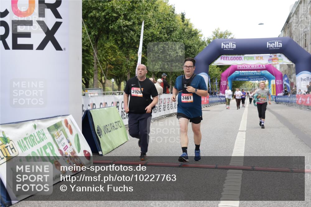 06.09.2026 - CURREX Alsterlauf Yannick Fuchs http://msf.ph/oto/10227763 06.09.2026 10:29:43 Ziel 2461, 2926, 4018, 4417 meine-sportfotos.de