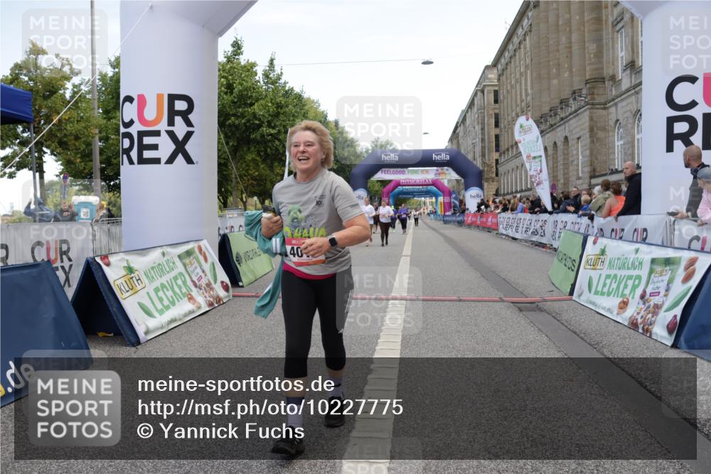 06.09.2026 - CURREX Alsterlauf Yannick Fuchs http://msf.ph/oto/10227775 06.09.2026 10:29:50 Ziel 2461, 2926, 4018, 6468 meine-sportfotos.de