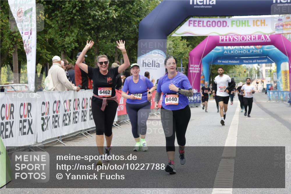 06.09.2026 - CURREX Alsterlauf Yannick Fuchs http://msf.ph/oto/10227788 06.09.2026 10:29:57 Ziel 2684, 6440, 6462, 6468 meine-sportfotos.de