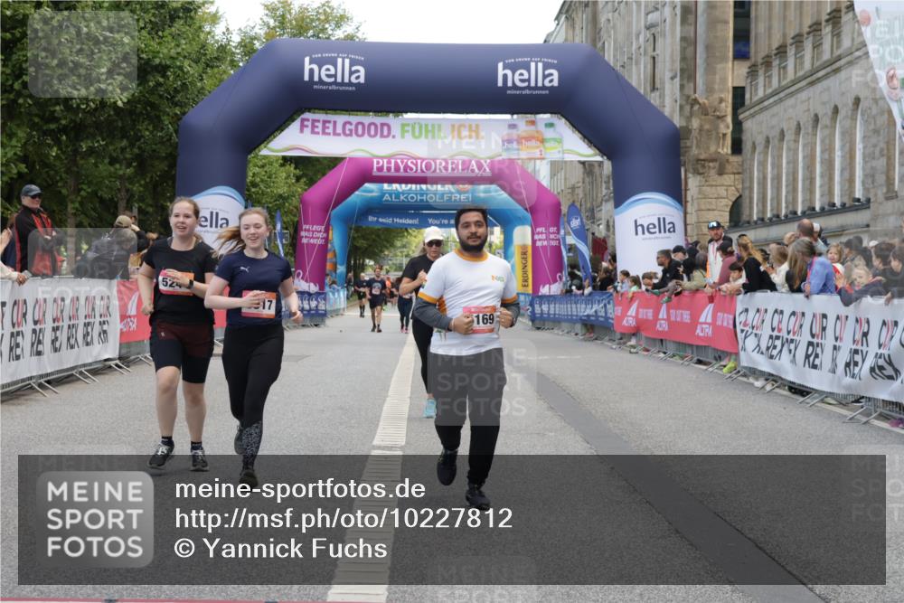 06.09.2026 - CURREX Alsterlauf Yannick Fuchs http://msf.ph/oto/10227812 06.09.2026 10:30:08 Ziel 2508, 2684, 4917, 5244, 5917, 6169 meine-sportfotos.de