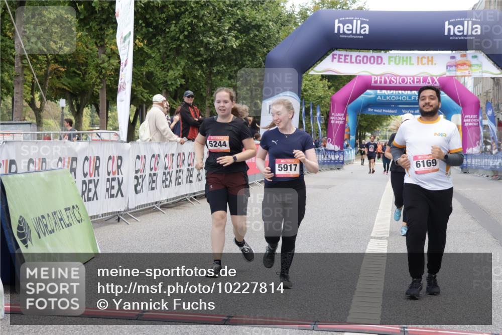 06.09.2026 - CURREX Alsterlauf Yannick Fuchs http://msf.ph/oto/10227814 06.09.2026 10:30:08 Ziel 2508, 2684, 4917, 5244, 5917, 6169 meine-sportfotos.de
