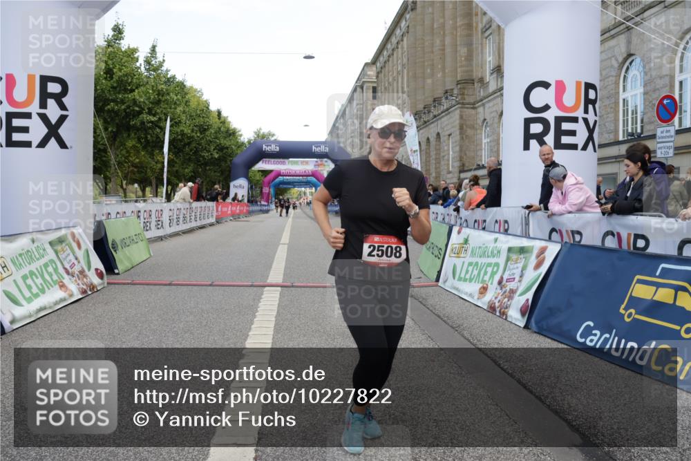 06.09.2026 - CURREX Alsterlauf Yannick Fuchs http://msf.ph/oto/10227822 06.09.2026 10:30:14 Ziel 2508, 5244, 5917, 6169 meine-sportfotos.de